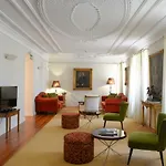 Hotel Sundial Gardens & Suites 4*