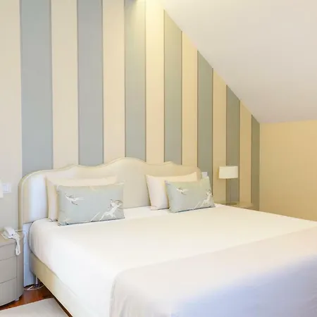 ゲストハウス Sundial Gardens & Suites Sandim