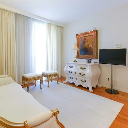 Sundial Gardens & Suites ゲストハウス 4*