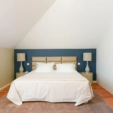 Sundial Gardens & Suites ゲストハウス Sandim