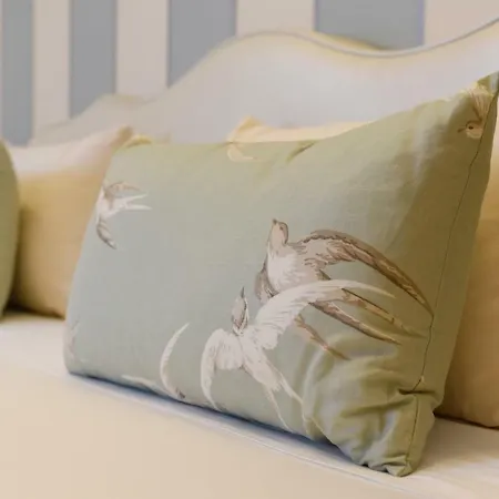 Sundial Gardens & Suites Szálloda