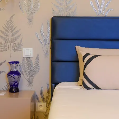 Sundial Gardens & Suites Szálloda 4*