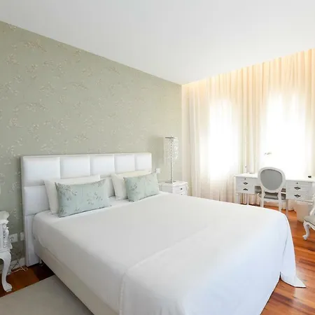 Sundial Gardens & Suites 4* Sandim