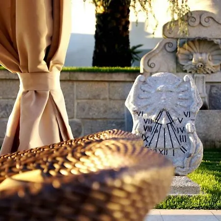 Sundial Gardens & Suites 4* Sandim