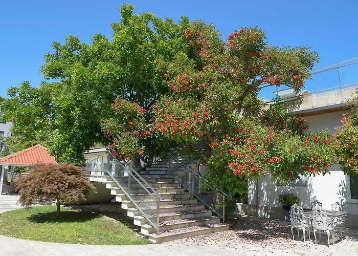 Sundial Gardens & Suites 4* Sandim