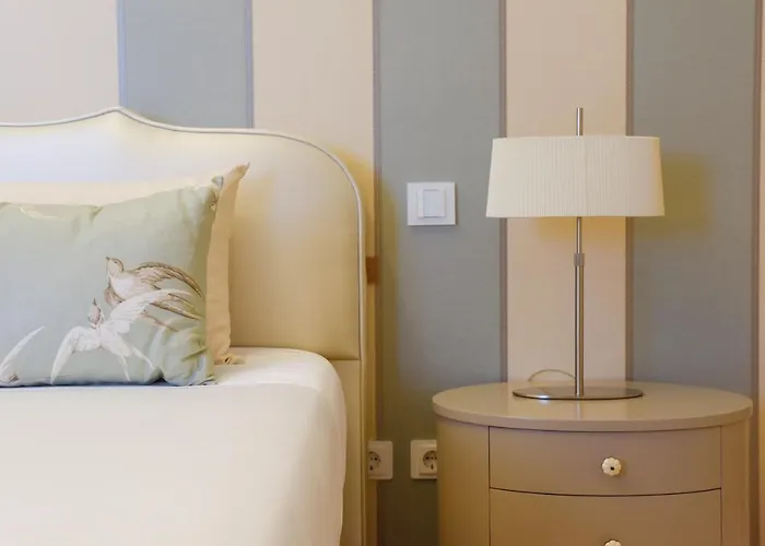 Hotel Sundial Gardens & Suites Sandim