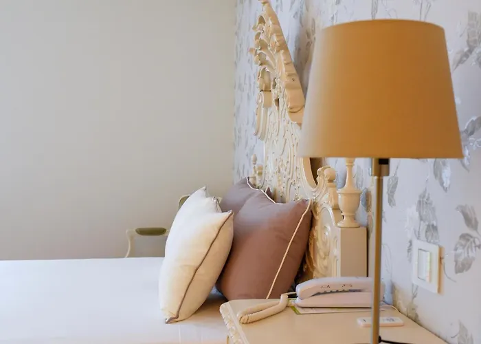 Sundial Gardens & Suites Sandim